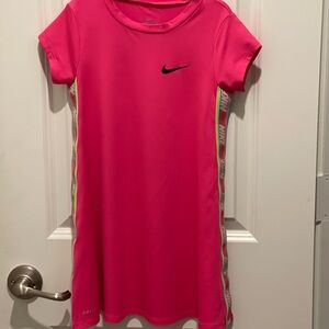 Nike Kids Fuchsia Dri-FIT Athletic Dress - Size 5 (4-5 YRS)